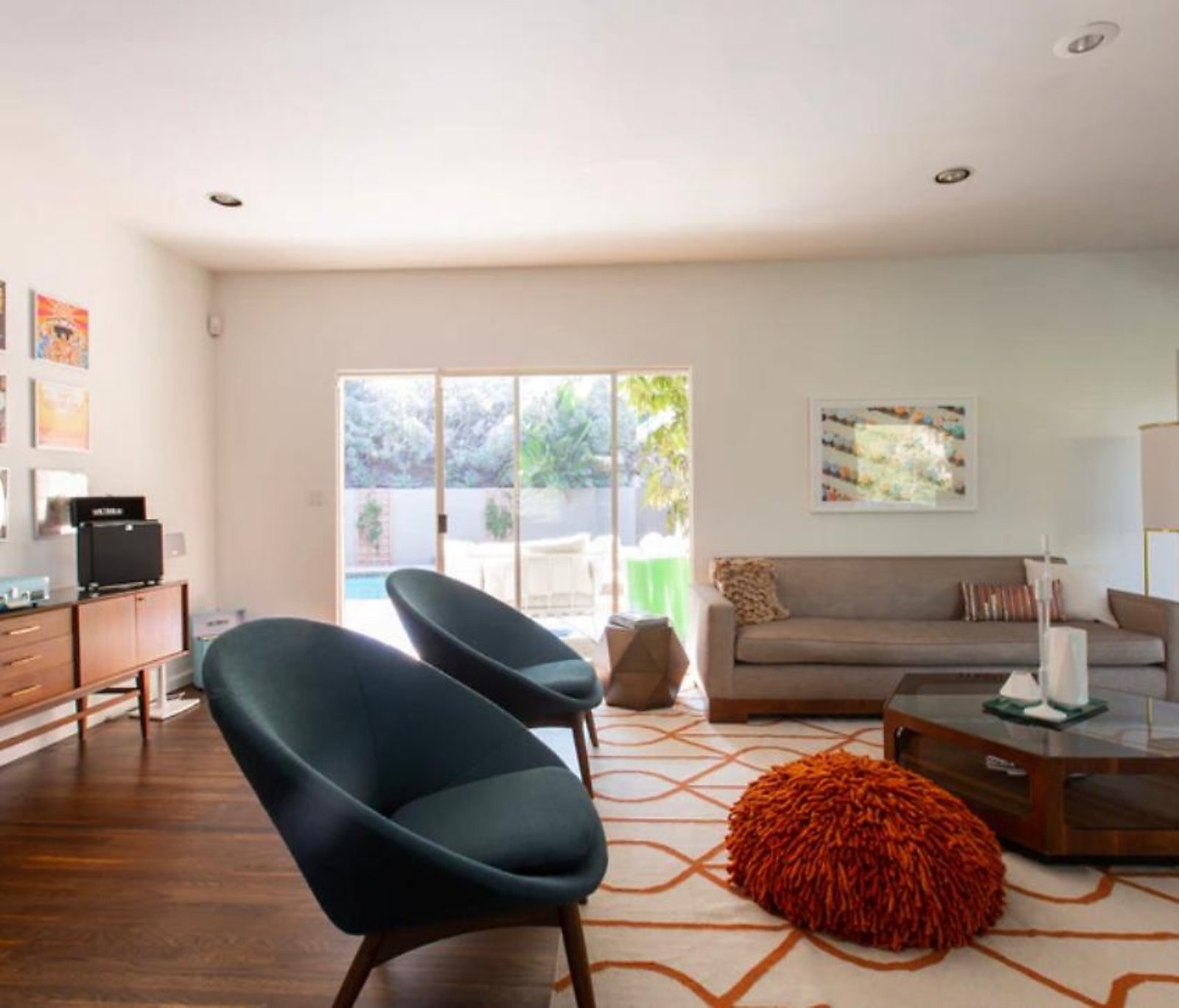 West Hollywood corporate housing spacious living room with designer furniture